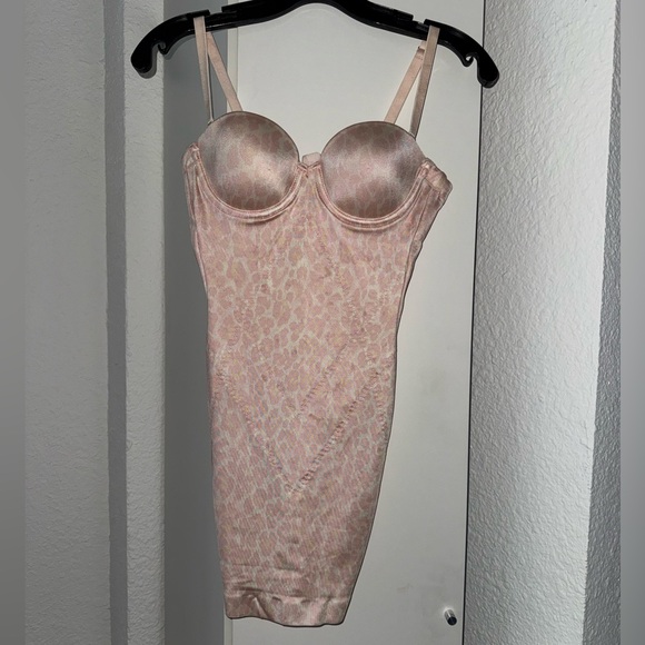 Vintage Victoria Secret Pink Leopard Print Push-Up Shape-wear Slip